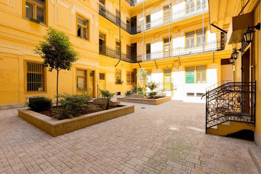 Lisianthus Apartments Budapest Luaran gambar